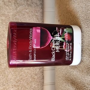 NIP Bath and Body Works Smartsoap refill Black Cherry Merlot Red